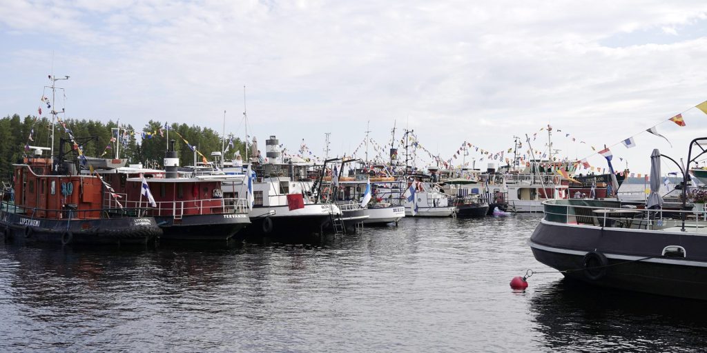 Laivoja satamassa Heinäveden Regatassa